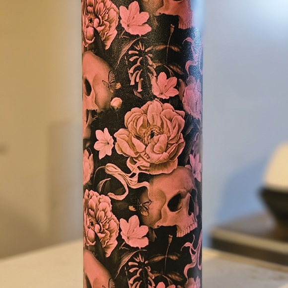 Custom made Glow In Dark Tumbler - Picture 4 of 6